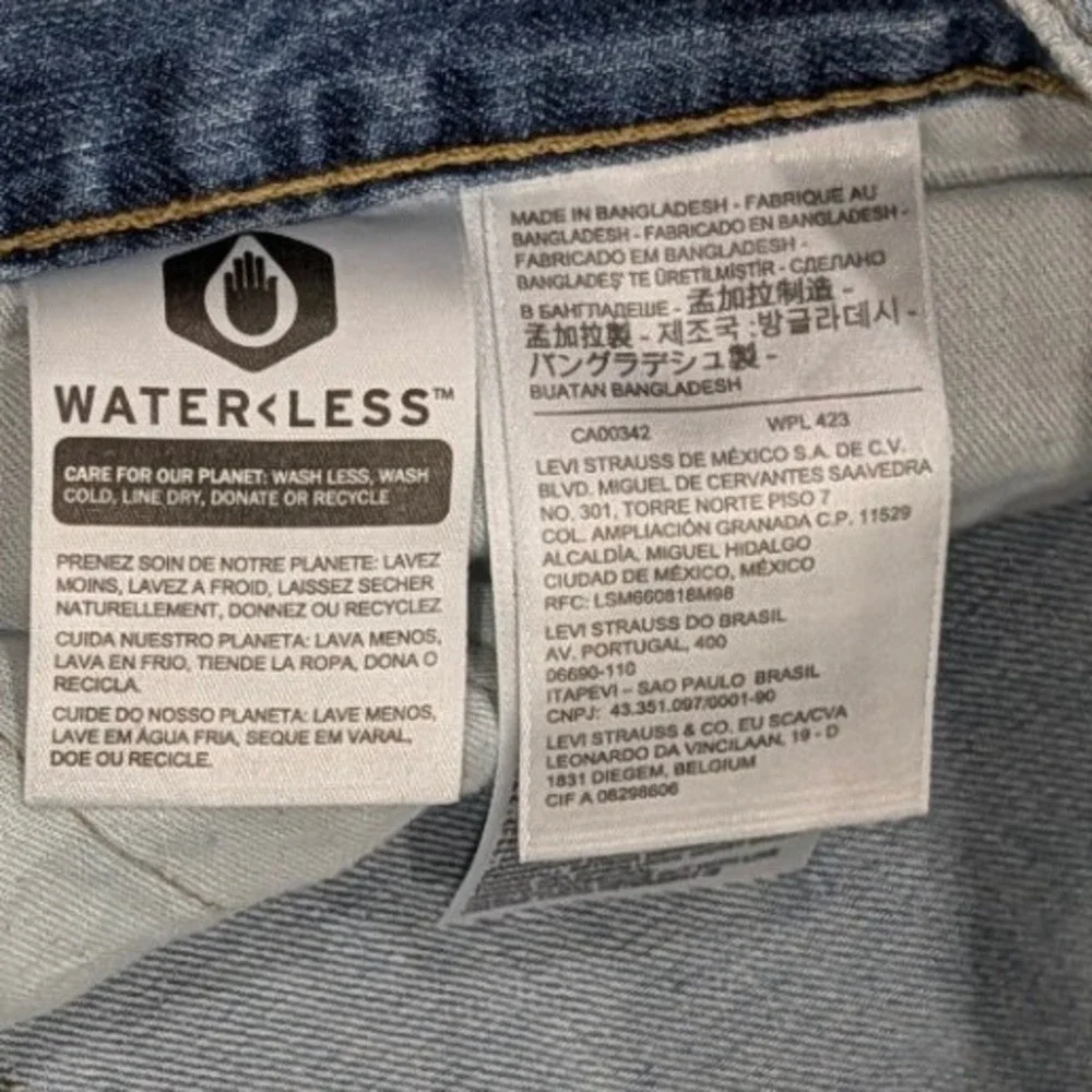 Levis levi 559